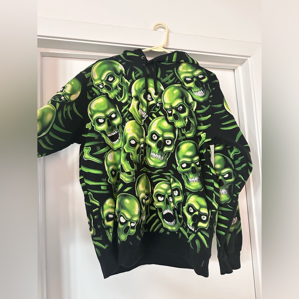 Supreme hoodie